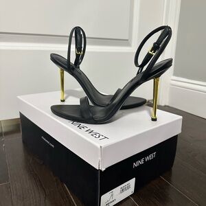 Nine West  Reina Ankle Strap Sandals size 8.5 (WORN ONCE)